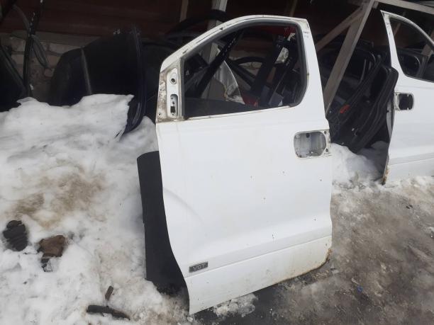 Дверь передняя левая Hyundai Starex H1 760034H000
