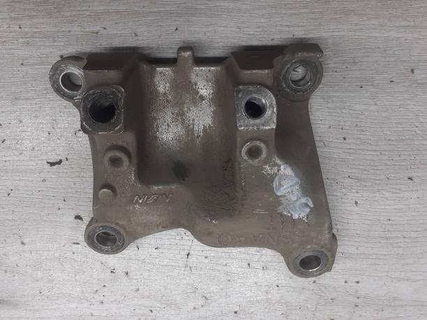 Кронштейн двигателя задний Honda 50690SNAA00