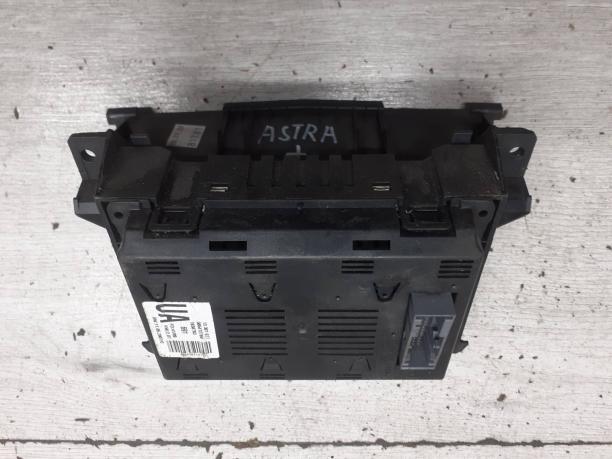 Дисплей информационный Opel Astra H / Zafira B 13301077