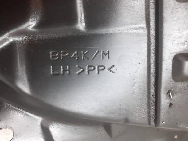 Локер передний левый Mazda 3 BK BP4L56140E