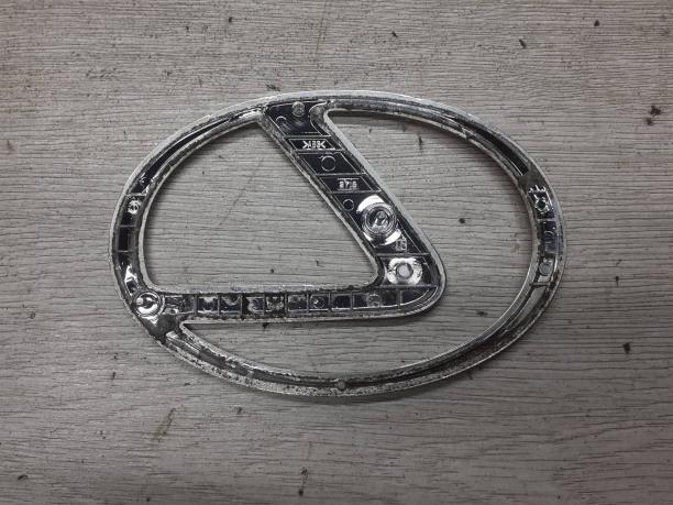 Эмблема двери багажника Lexus RX 9097502027