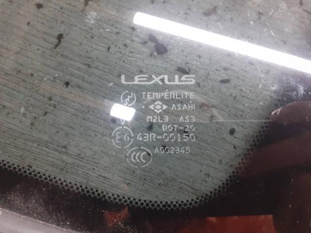 Стекло заднего правого крыла Lexus RX 330 6271048170