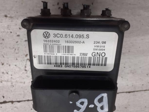 Блок ABS (насос) Volkswagen Passat B6 3C0614095S