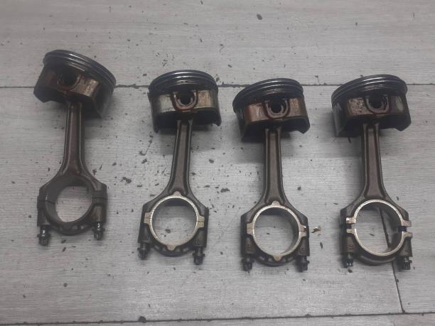Поршень с шатуном 1.6 Opel 