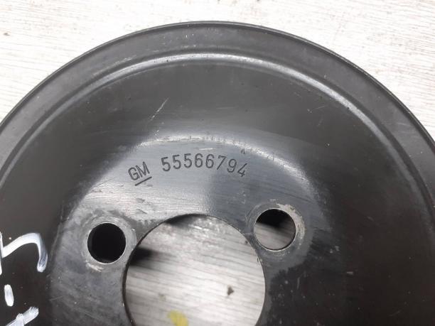Шкив помпы Opel / Chevrolet 55566794