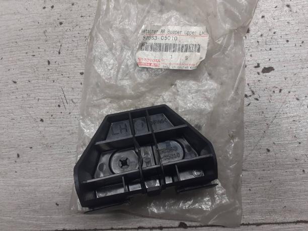 Кронштейн заднего бампера Toyota Avensis 2 4324139020