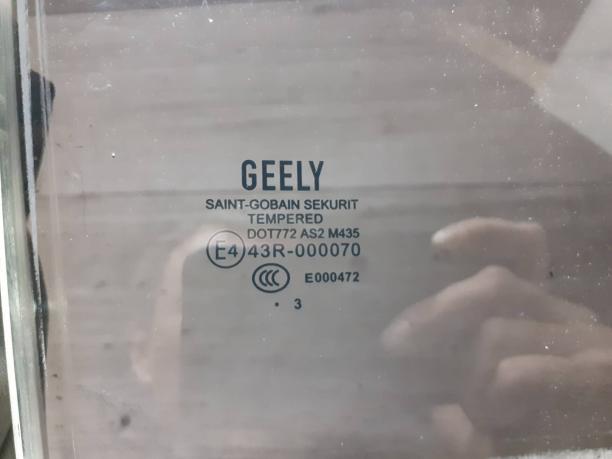 Стекло задней правой двери Geely Emgrand EC7 1068002137