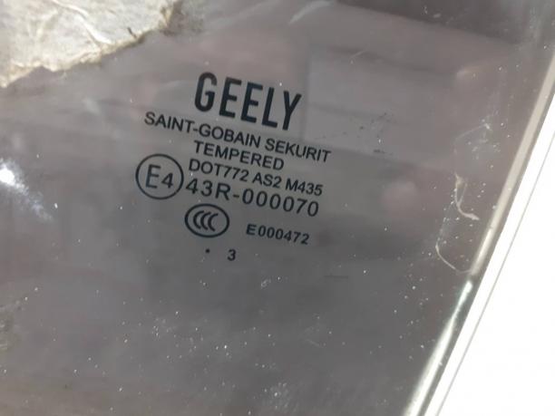 Стекло задней левой двери Geely Emgrand EC7 1068002097