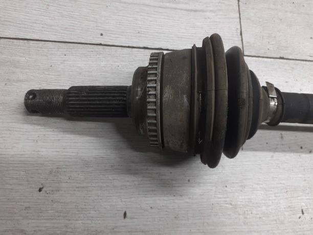 Полуось передняя правая Geely Emgrand EC7 1,8 1064001525