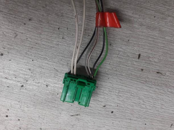 Зеркало левое Volvo S60 30634911