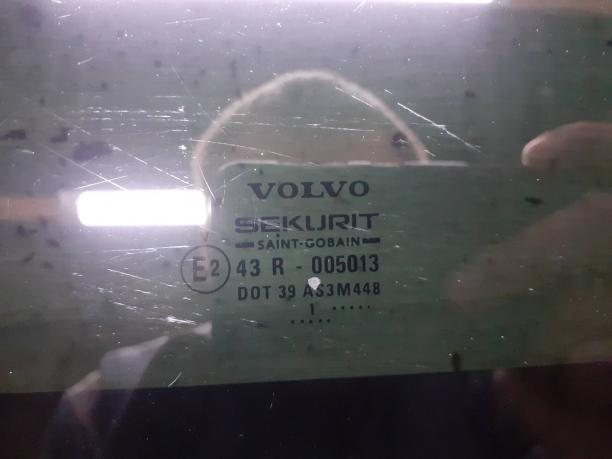 Стекло люка Volvo 30674234