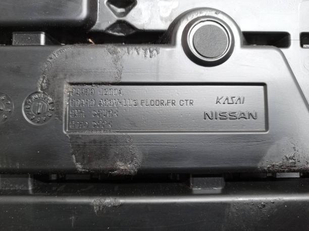Пол багажника большой Nissan X-Trail T31 