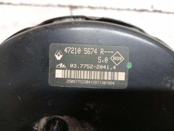 Вакуумный усилитель тормозов Renault 472105674R