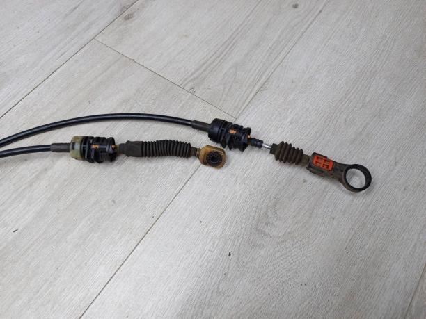 Трос кулисы КПП Ford Fiesta 5 / Fusion  1489301