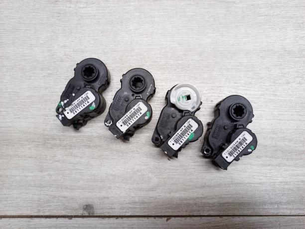 Моторчик заслонки печки Qashqai J11 / X-Trail T32 277304BC0A