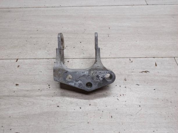 Кронштейн двигателя Mitsubishi Outlander XL MN184296