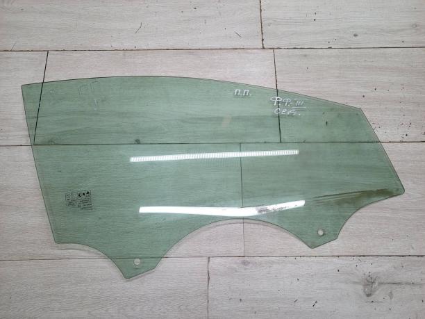 Стекло передней правой двери Ford Focus 3 1742301