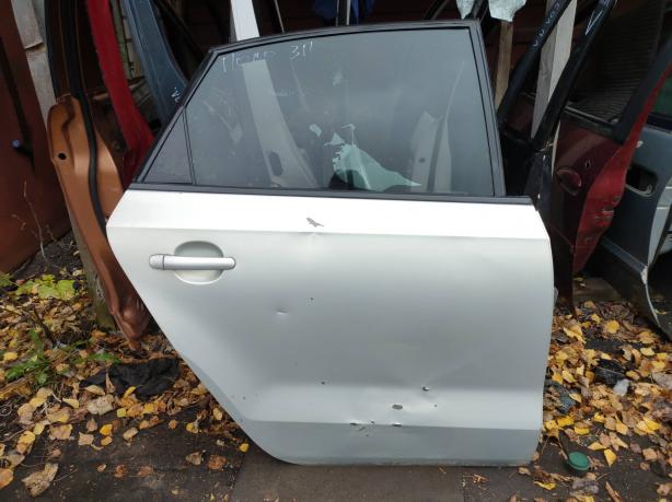 Дверь задняя правая Volkswagen Polo 5 rus 6RU833056C