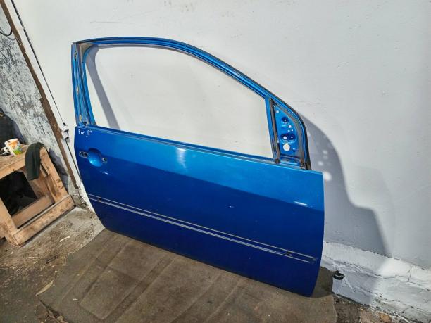 Дверь передняя правая Ford Fiesta 5 купе 1692529