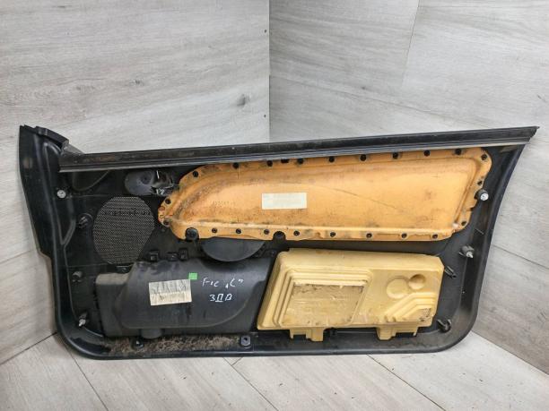 Обшивка двери передней левой Ford Fiesta 5 1374720