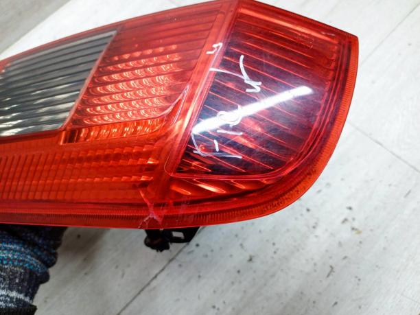Фонарь задний левый Ford Fiesta 5 2S5113A603BA