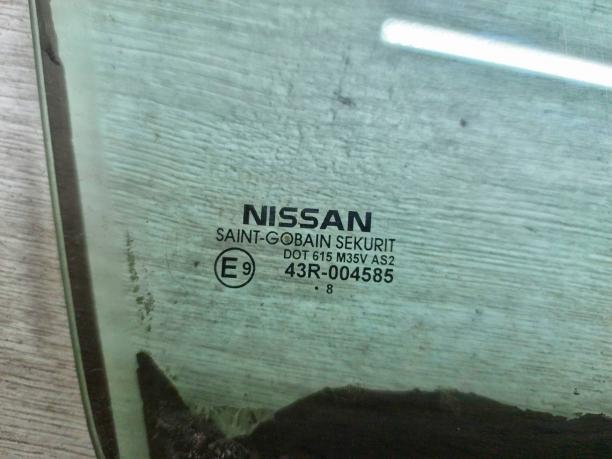 Стекло передней правой двери Nissan Tiida C11 80300EL000