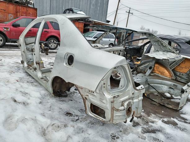 Кузов левая часть Toyota Corolla E12 