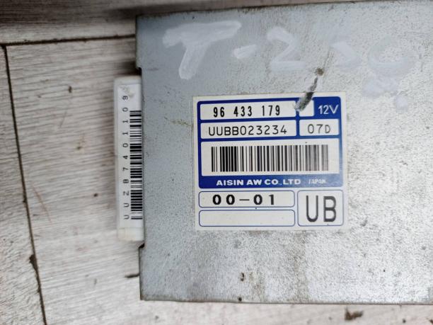 Блок управления АКПП Chevrolet Aveo T250 96433179