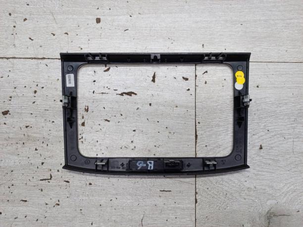 Рамка консоли Volkswagen Passat B6 3C0858069AG