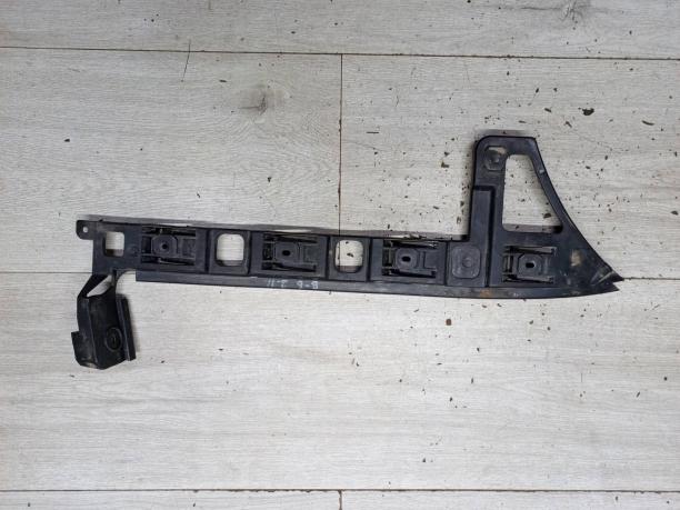 Направляющая бампера заднего VW Passat B6 3C5807394