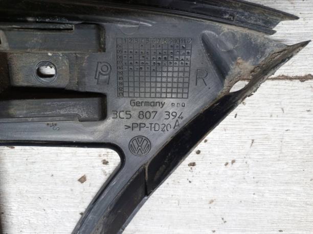 Направляющая бампера заднего VW Passat B6 3C5807394
