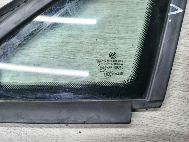 Стекло боковое левое Volkswagen Golf Plus 5M0845411B