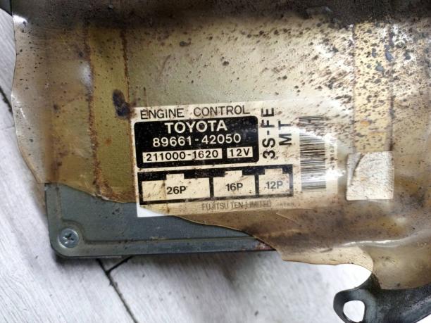 Блок управления двигателем Toyota RAV 4 1 89661-42050