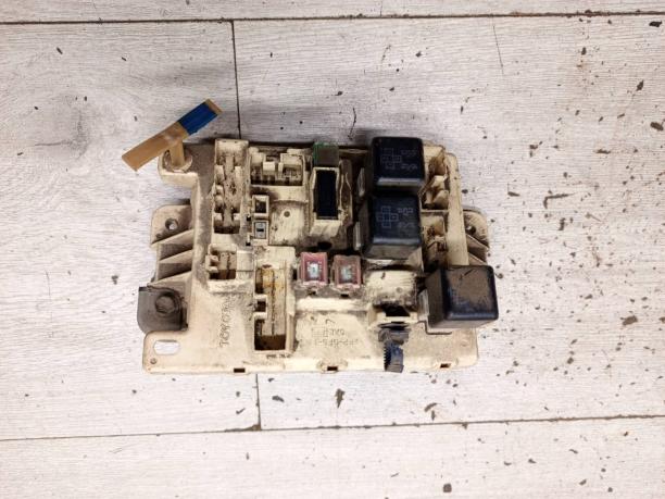 Блок предохранителей Toyota RAV 4 1 82732-42020