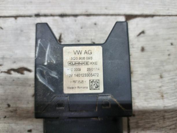Реле бензонасоса VAG 5Q0906093