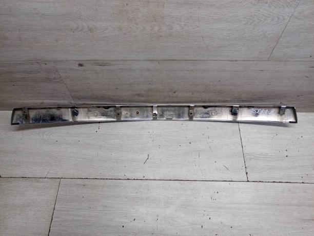 Накладка крышки багажника Opel Astra H 13350552