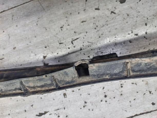 Накладка переднего бампера Opel Astra H 13225753