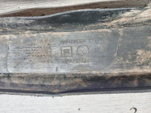 Накладка переднего бампера Opel Astra H 13225753