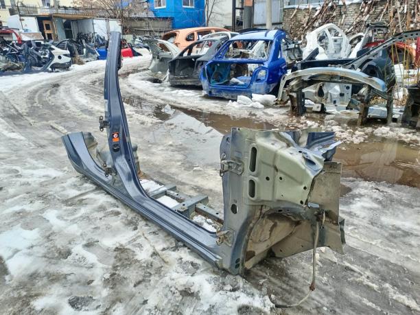 Порог правый Nissan Note E11 