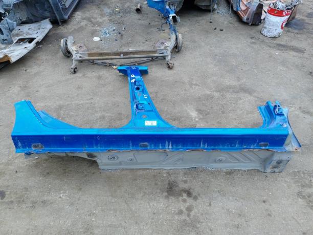 Порог правый Renault Logan 2 320100676R
