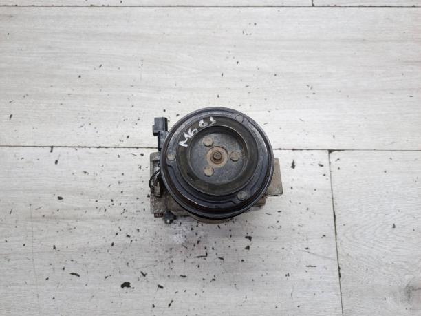 Компрессор кондиционера Mazda 35000км KD4561450A