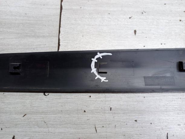 Молдинг двери передней правой Kia Picanto 87722-07000