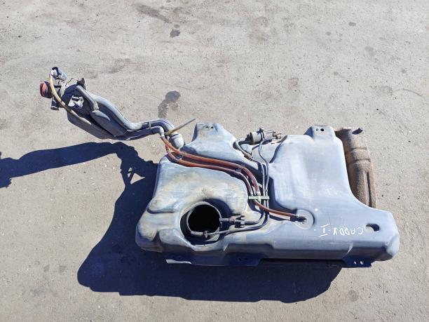 Бензобак Volkswagen Caddy 6K9201075B