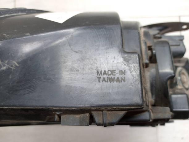 Фара правая Ford Focus 2 1483060