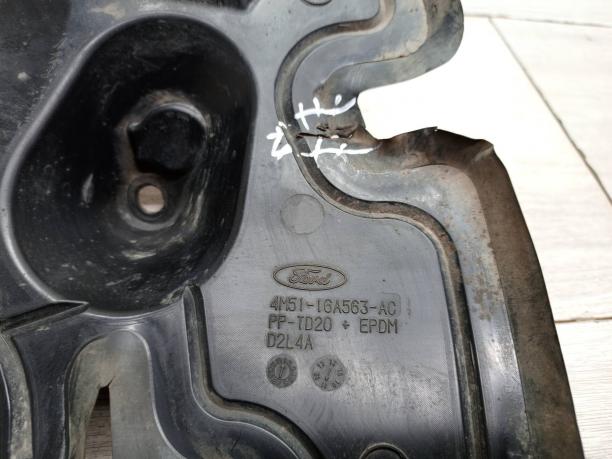 Пыльник двигателя Ford Focus 2 4M5116A563AC