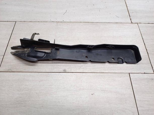 Накладка переднего крыла левого Ford Focus 2 4M51A02477AF