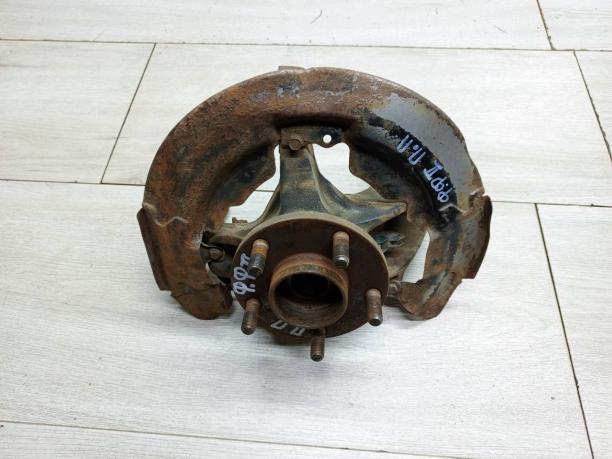 Кулак передний правый Ford Focus 2 / C-Max 3M513K170BH