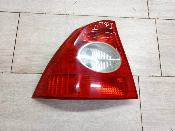 Фонарь задний левый Ford Focus 2 1333834