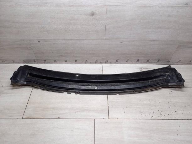 Водосток лобового стекла (жабо) Ford Focus 2 4M51A02216AG