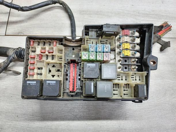 Блок предохранителей Ford Focus 2 / C-Max 1466607